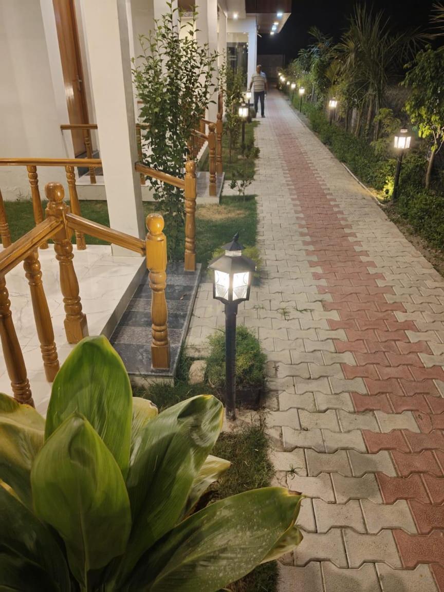 Corbett Jungle Breeze Resort Rāmnagar Eksteriør bilde
