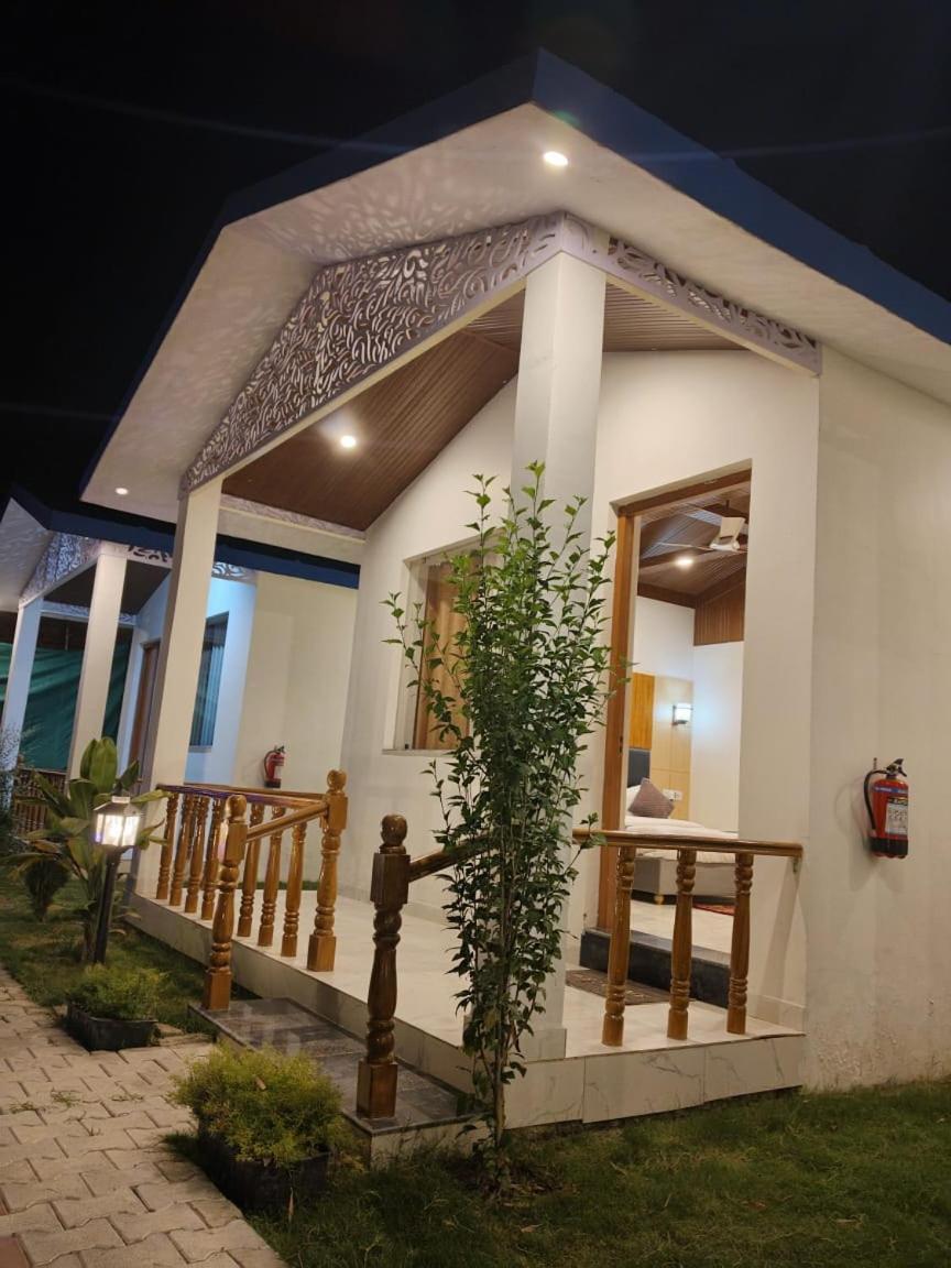 Corbett Jungle Breeze Resort Rāmnagar Eksteriør bilde